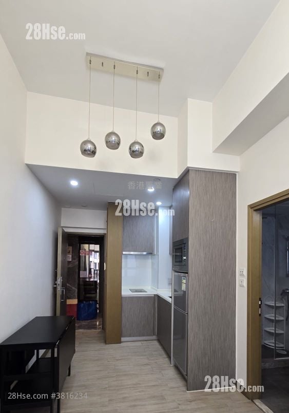 Astoria Crest Rental 299 ft²