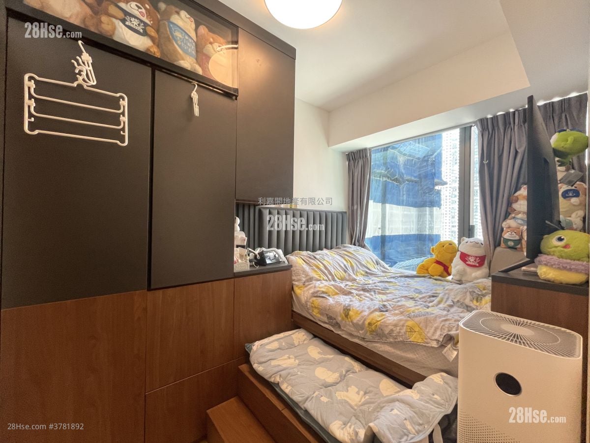 Montara Sell 1 Bedroom 368 ft²