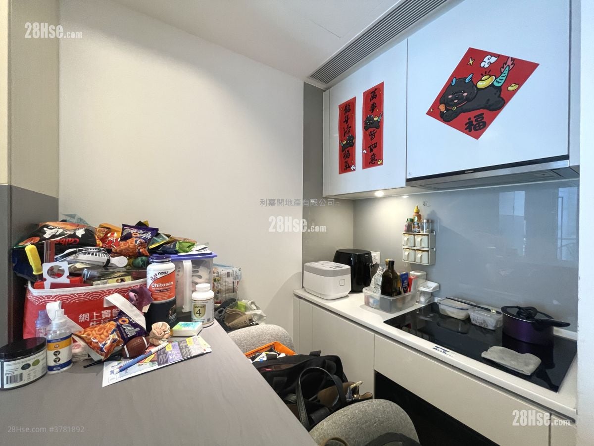 Montara Sell 1 Bedroom 368 ft²