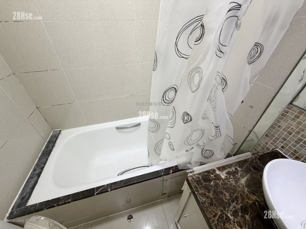 映湾园 租盘 2 房 , 1 浴室 552 平方尺