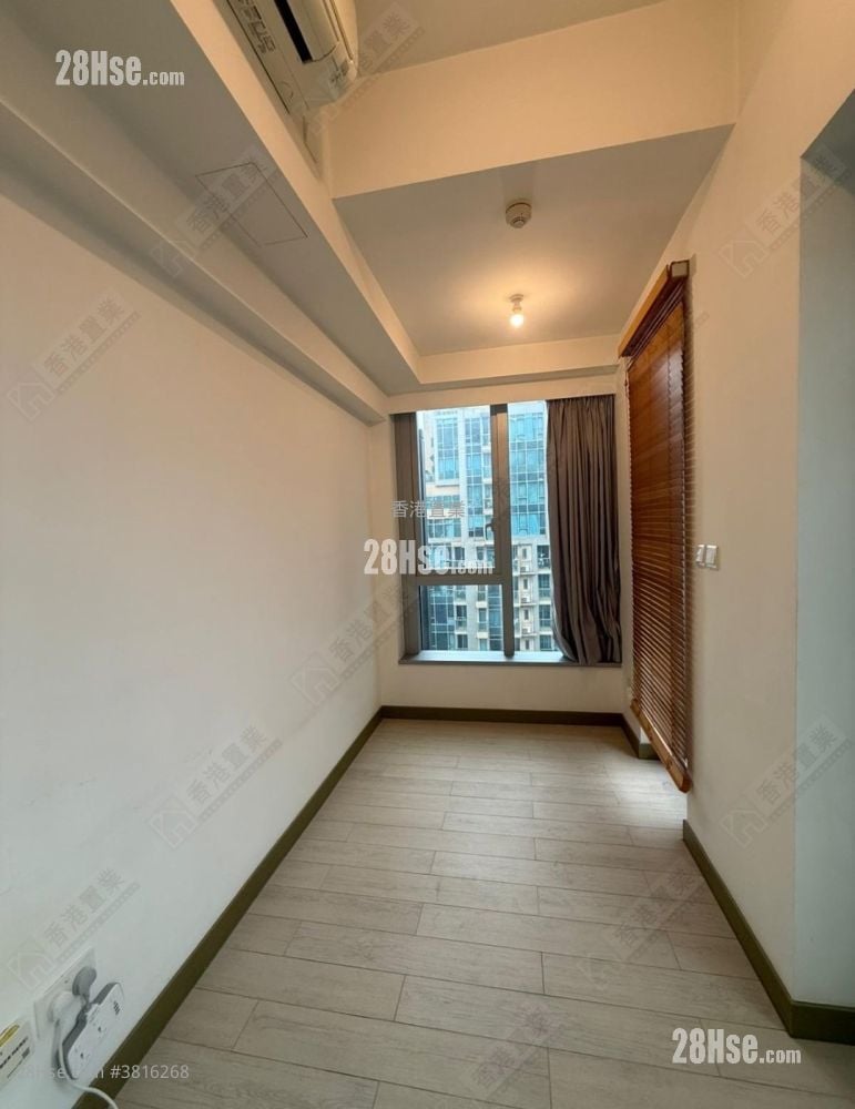 L Living 23 Rental 276 ft²