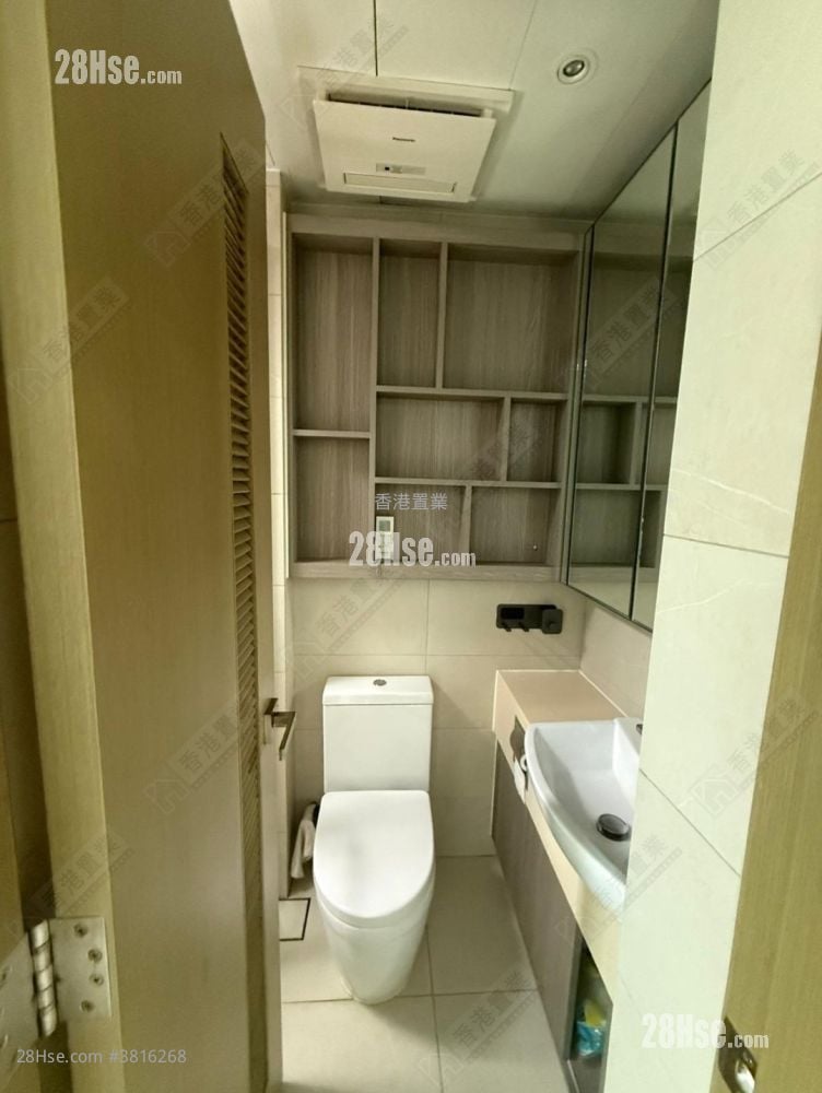 L Living 23 Rental 276 ft²