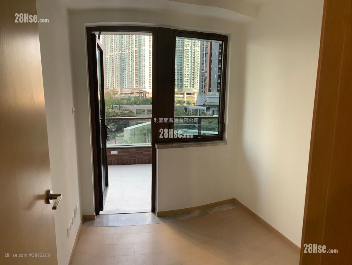 Lp6 Sell 2 Bedrooms , 1 Bathroom 504 ft²