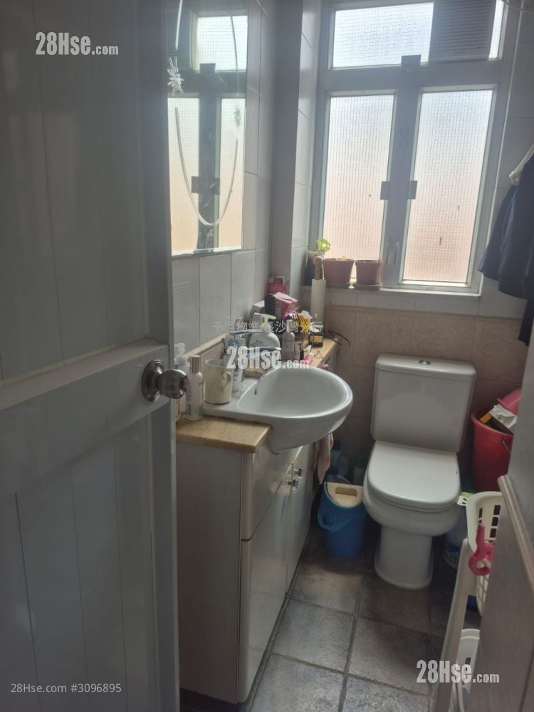 康美楼 售盘 3 房 , 2 浴室 819 平方尺