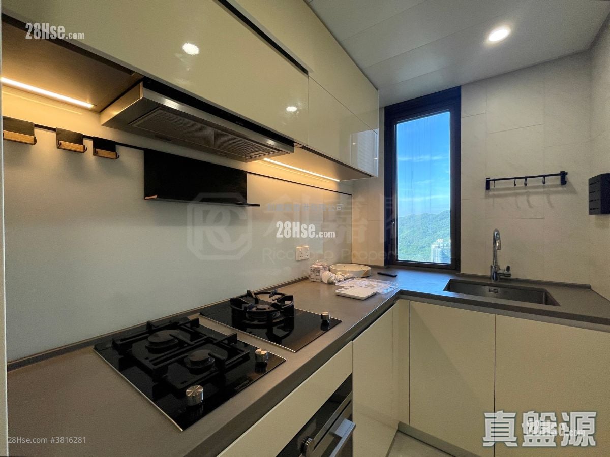 Lp6 Sell 2 Bedrooms 526 ft²