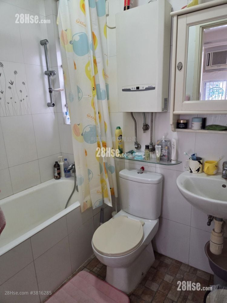 Plover Cove Garden Sell 2 Bedrooms , 1 Bathroom 343 ft²