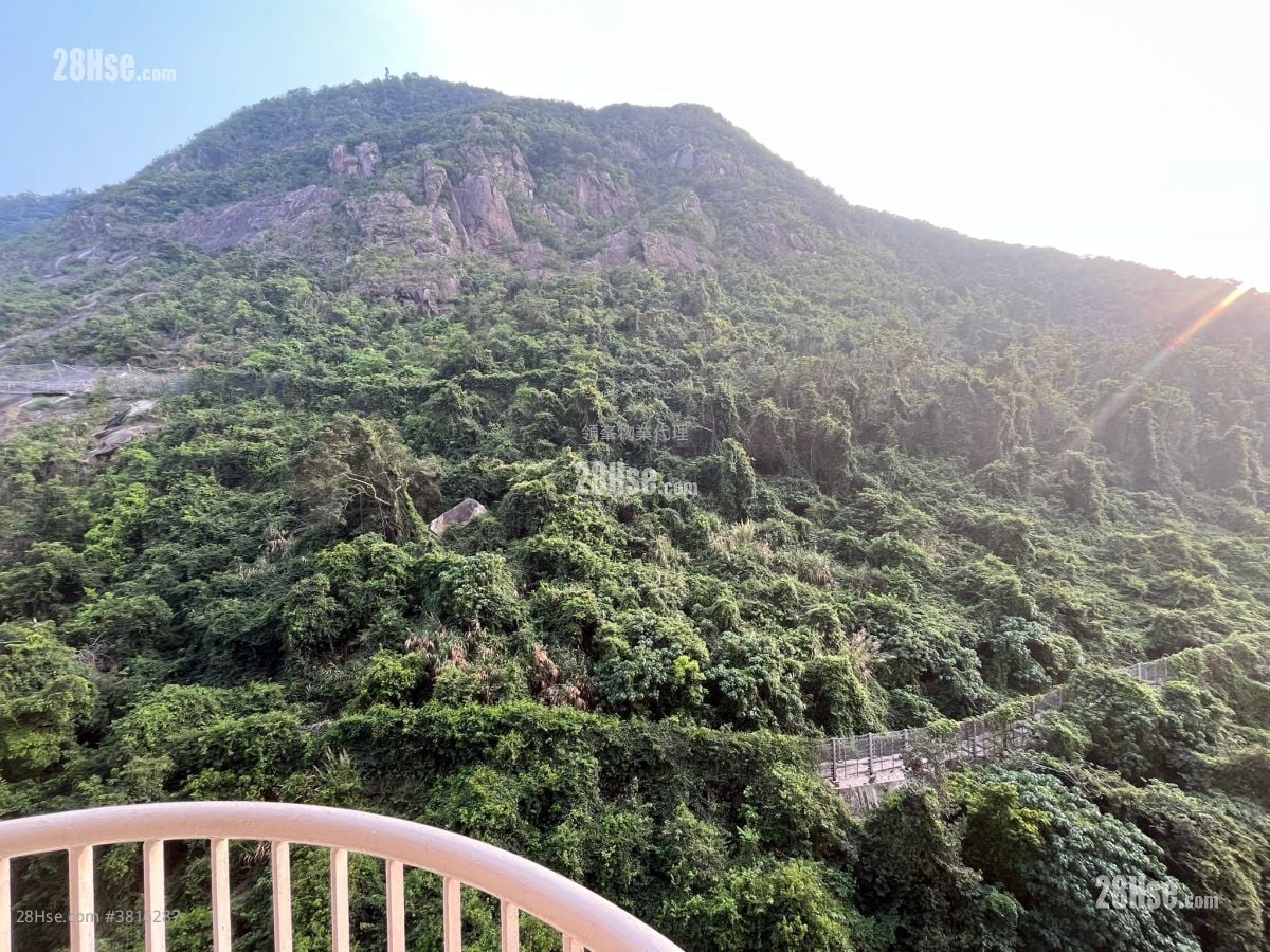 Scenecliff Sell 2 Bedrooms , 2 Bathrooms 765 ft²