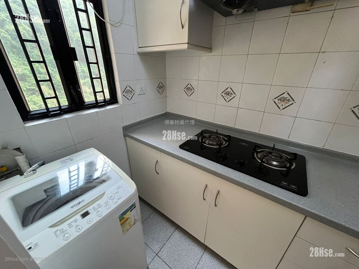 Scenecliff Sell 2 Bedrooms , 2 Bathrooms 765 ft²