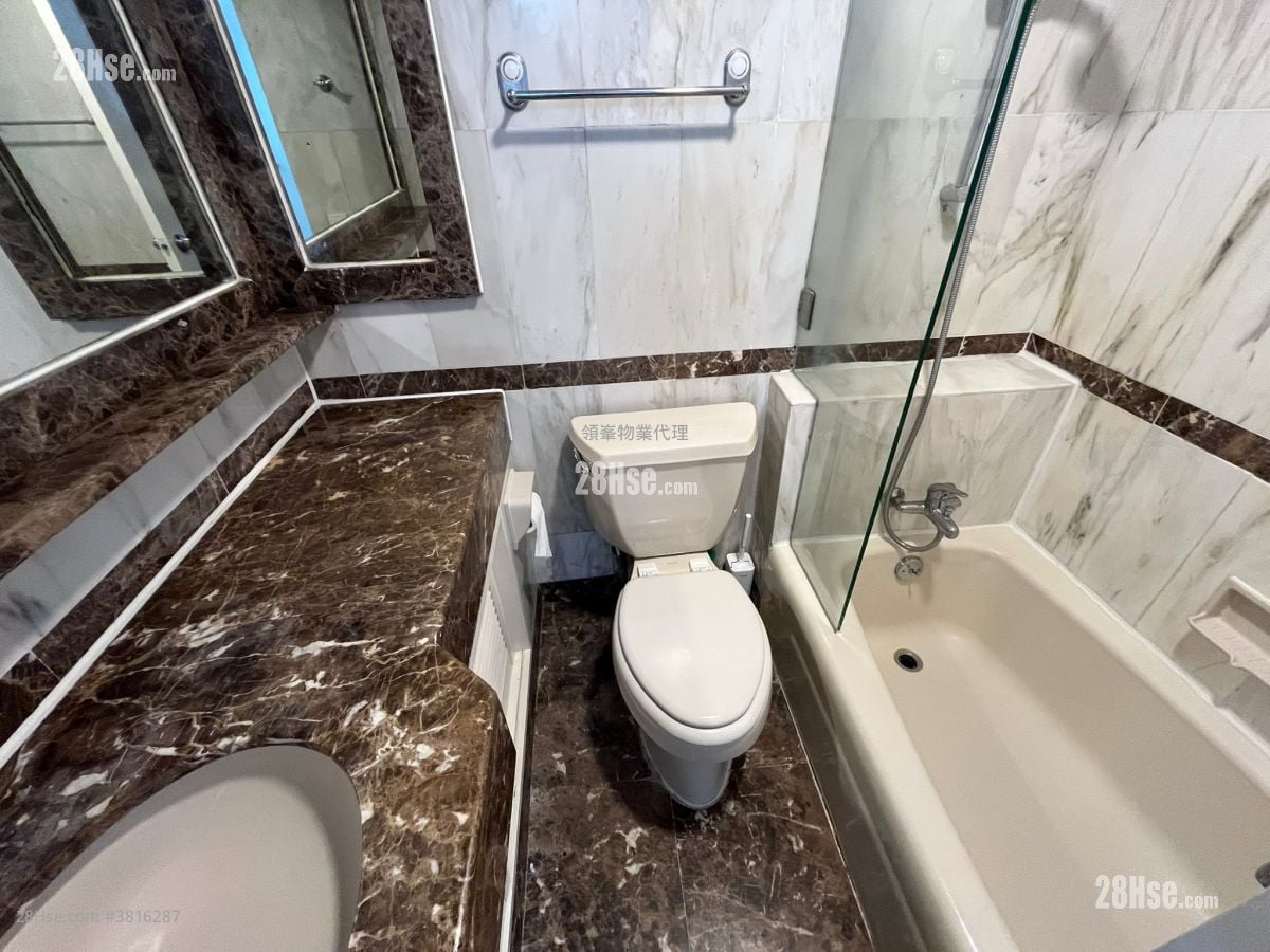 Scenecliff Sell 2 Bedrooms , 2 Bathrooms 765 ft²