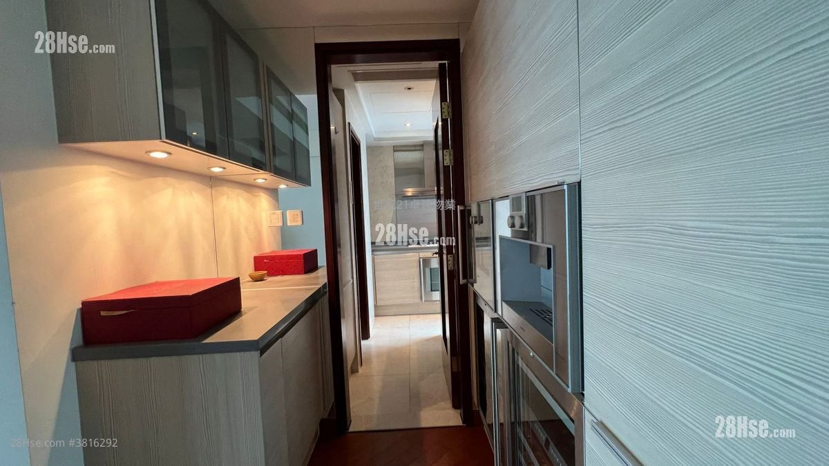 御金国峯 售盘 4 房 , 3 浴室 1,204 平方尺