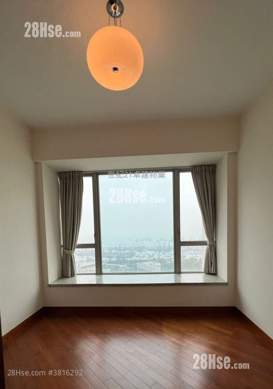 御金国峯 售盘 4 房 , 3 浴室 1,204 平方尺