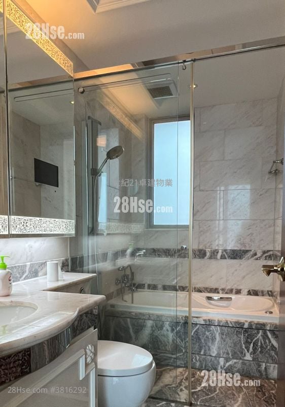 御金国峯 售盘 4 房 , 3 浴室 1,204 平方尺