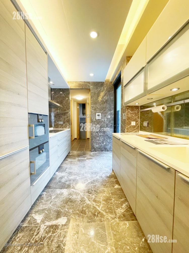 星岸 售盘 5+ 房 , 4 浴室 2,431 平方尺