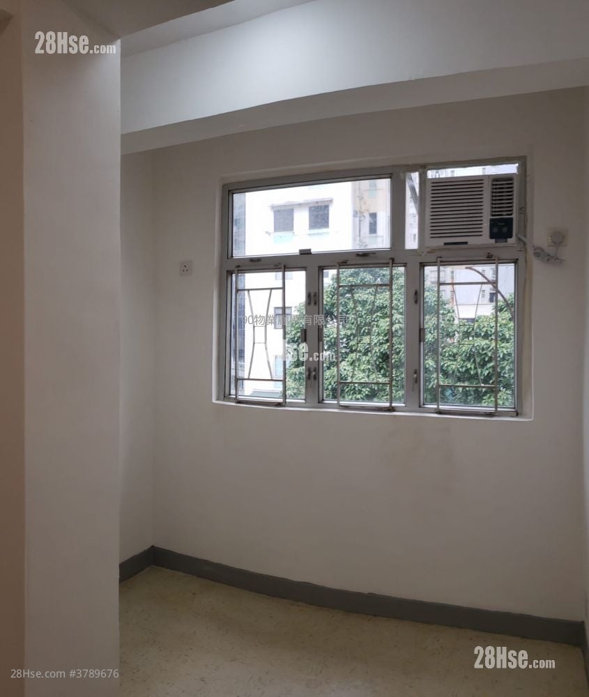 Pong Fai Building Sell 297 ft²