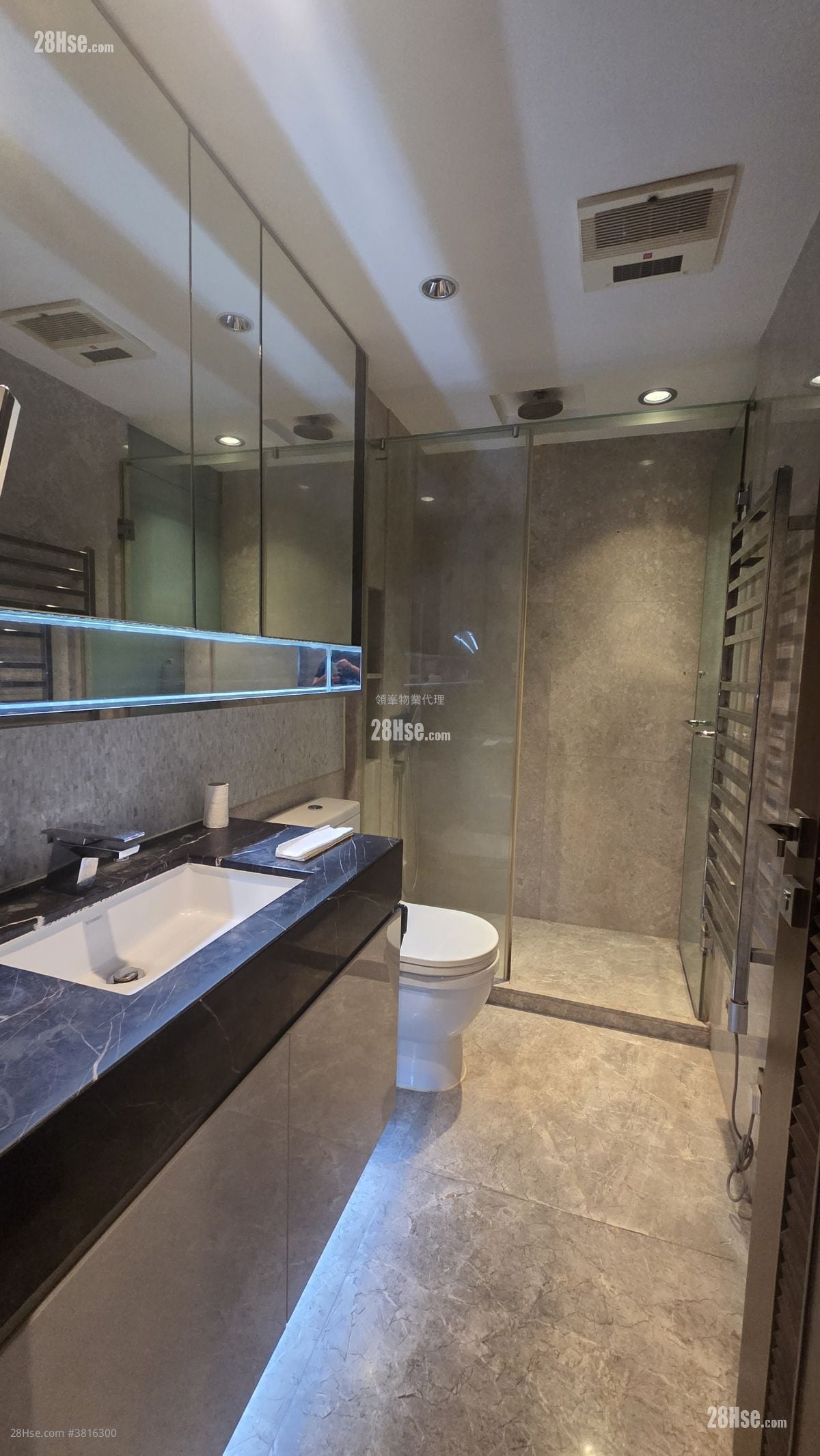 坚丽阁 售盘 5+ 房 , 3 浴室 2,929 平方尺