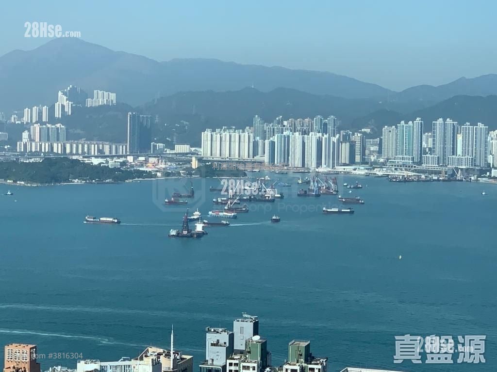 Arezzo Sell 3 Bedrooms , 2 Bathrooms 916 ft²