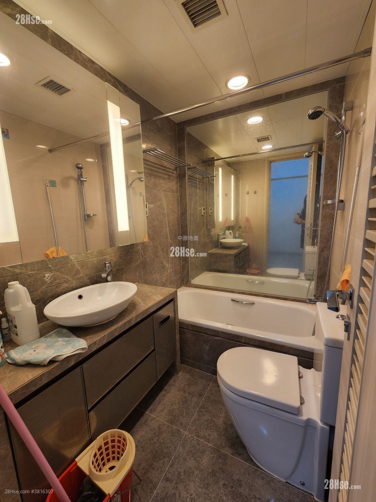 世宙 售盘 2 房 429 平方尺