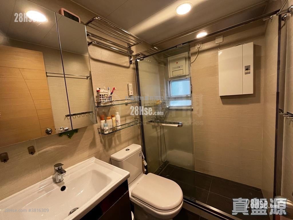 Conduit Tower Sell 2 Bedrooms , 1 Bathroom 567 ft²