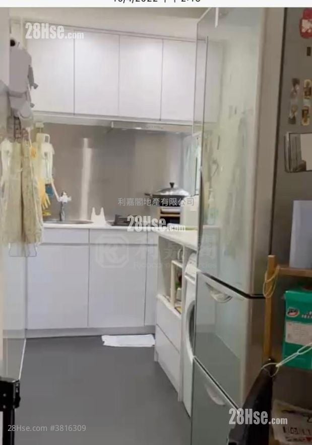 Conduit Tower Sell 2 Bedrooms , 1 Bathroom 567 ft²