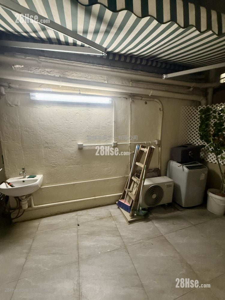 Hayon Building Rental 1 Bedroom , 1 Bathroom 251 ft²