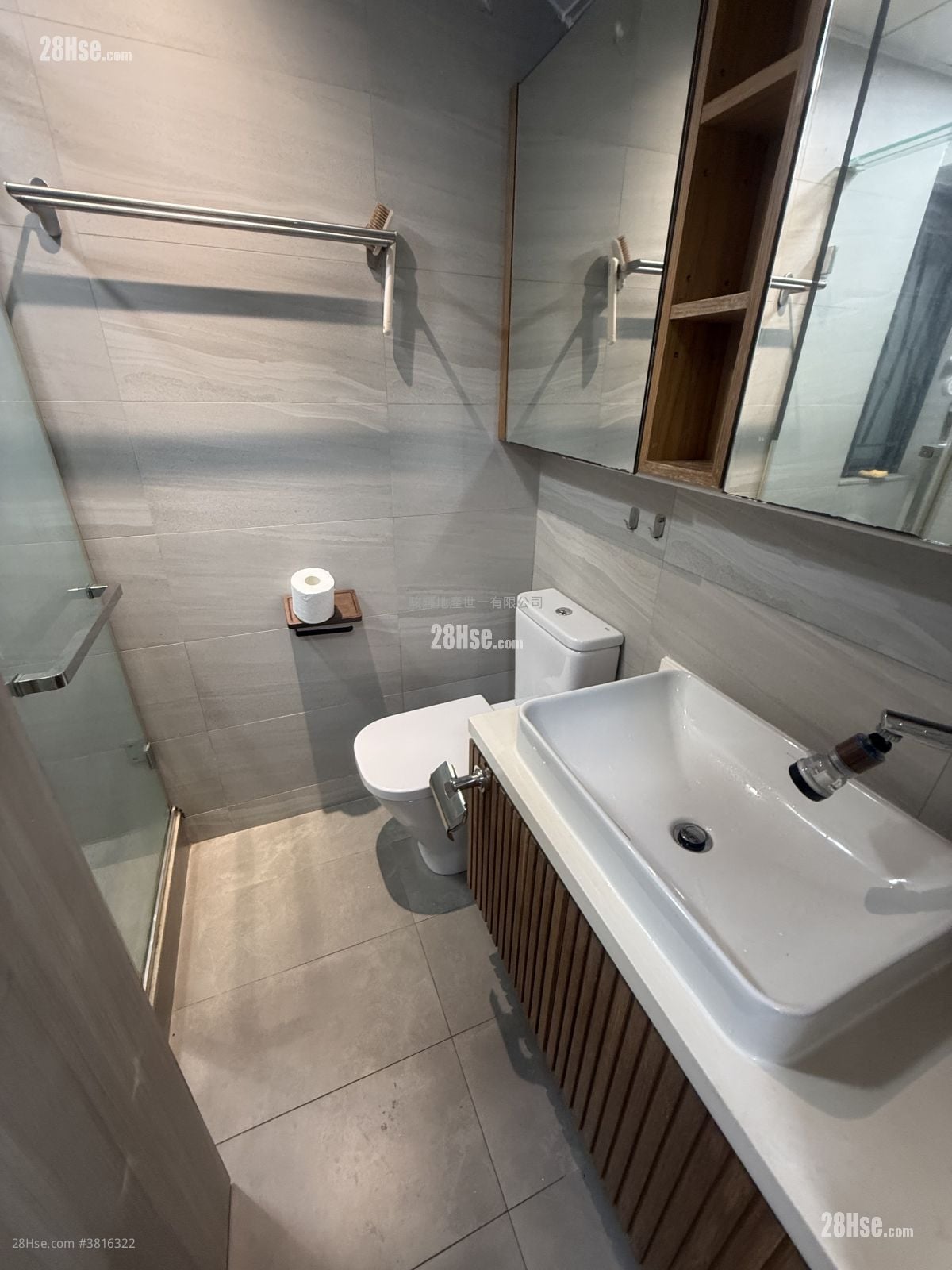 Hayon Building Rental 1 Bedroom , 1 Bathroom 251 ft²