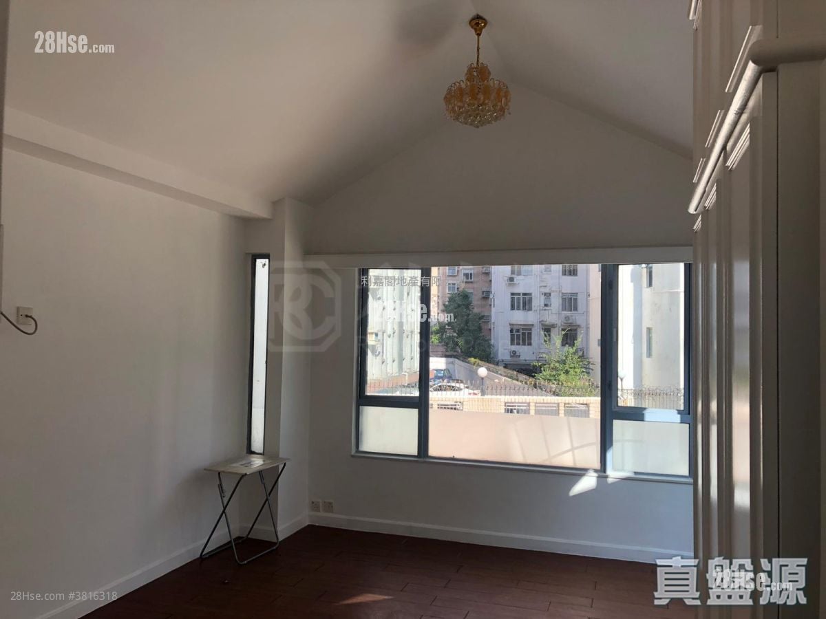 雅阁花园 售盘 3 房 1,696 平方尺