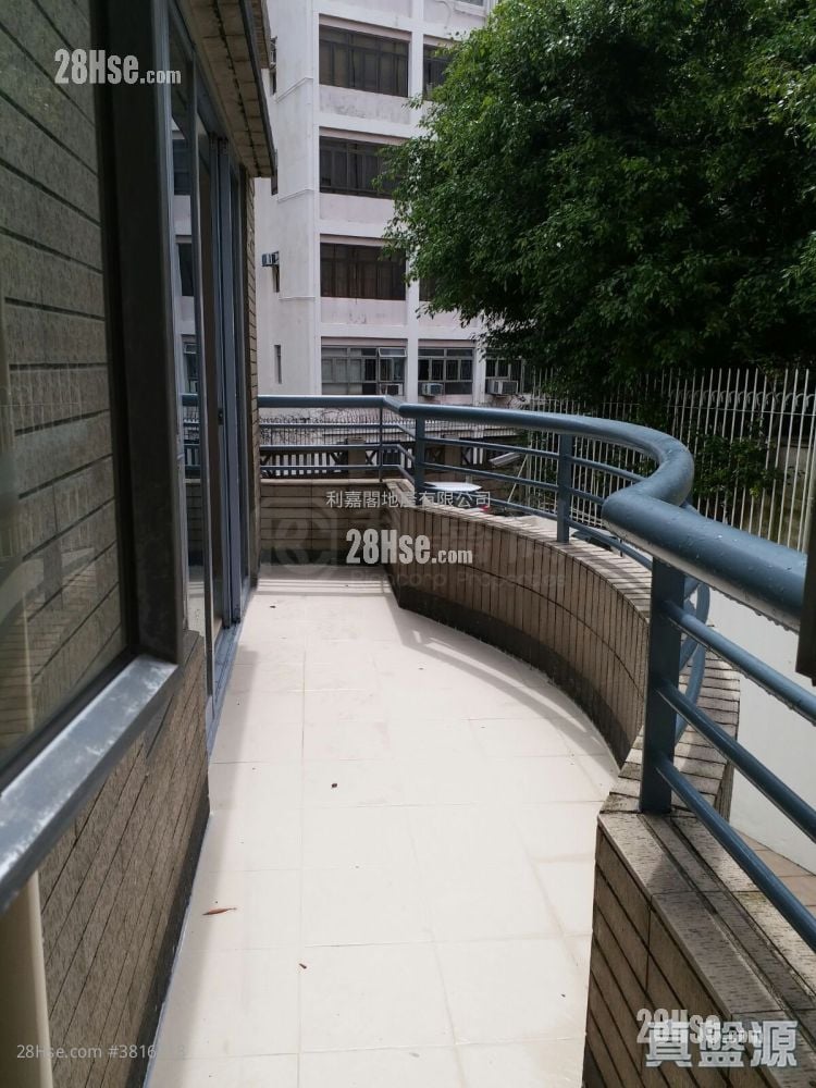 雅阁花园 售盘 3 房 1,696 平方尺