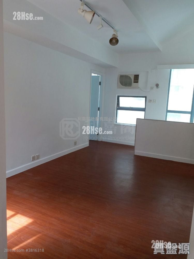 雅阁花园 售盘 3 房 1,696 平方尺