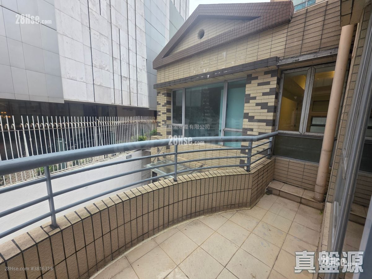 雅阁花园 售盘 3 房 1,696 平方尺