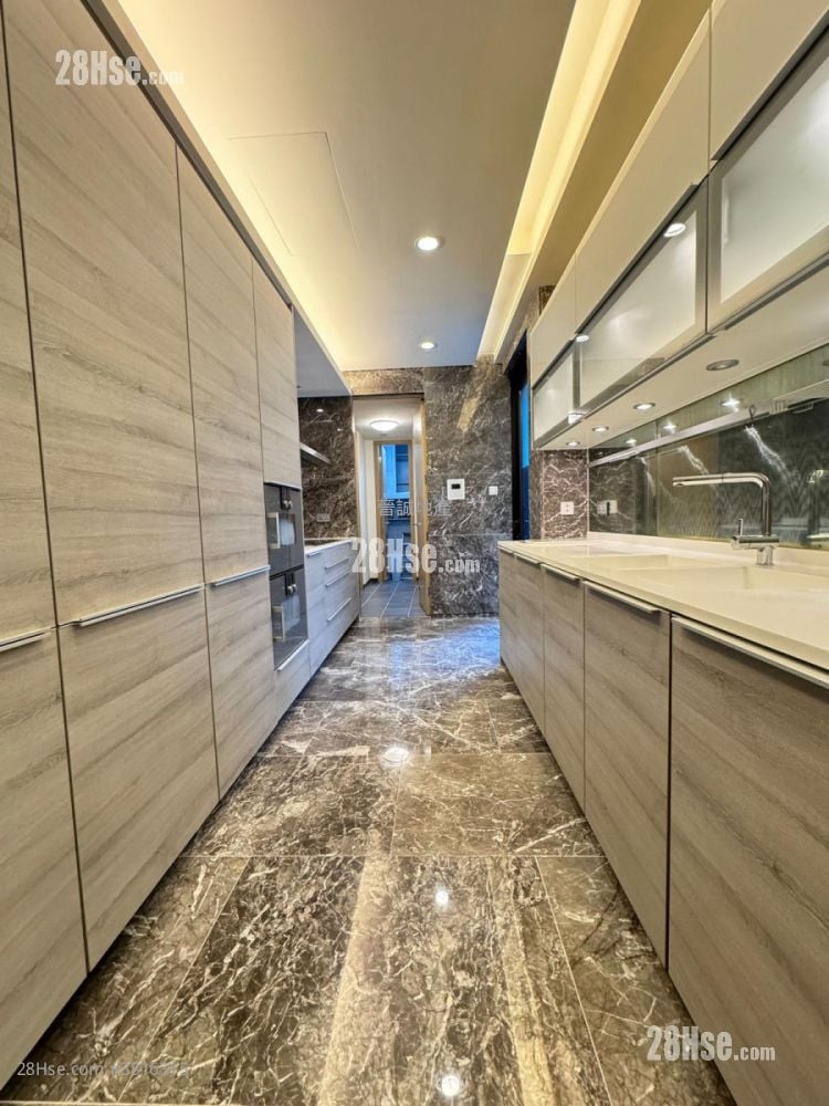 星岸 售盘 5+ 房 , 4 浴室 2,431 平方尺