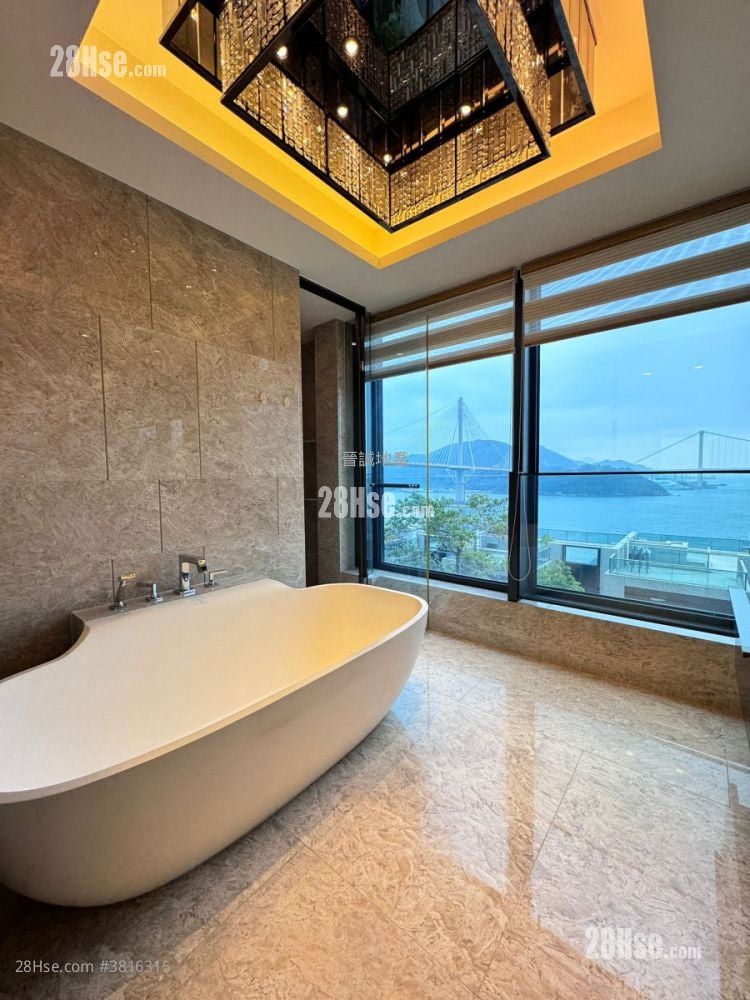 星岸 售盘 5+ 房 , 4 浴室 2,431 平方尺