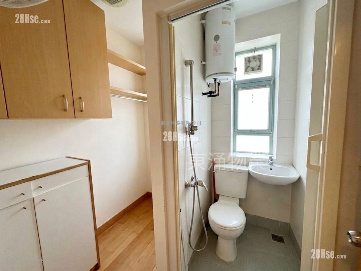 海堤湾畔 售盘 3 房 , 3 浴室 845 平方尺