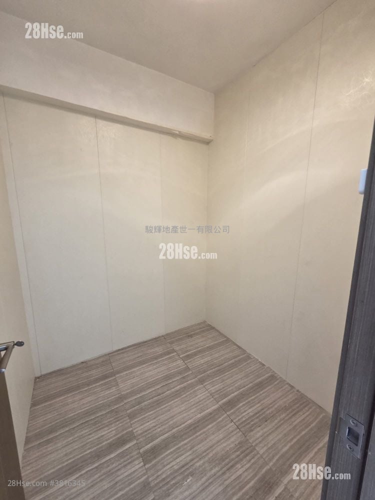 兆丰大厦 售盘 2 房 , 1 浴室 249 平方尺