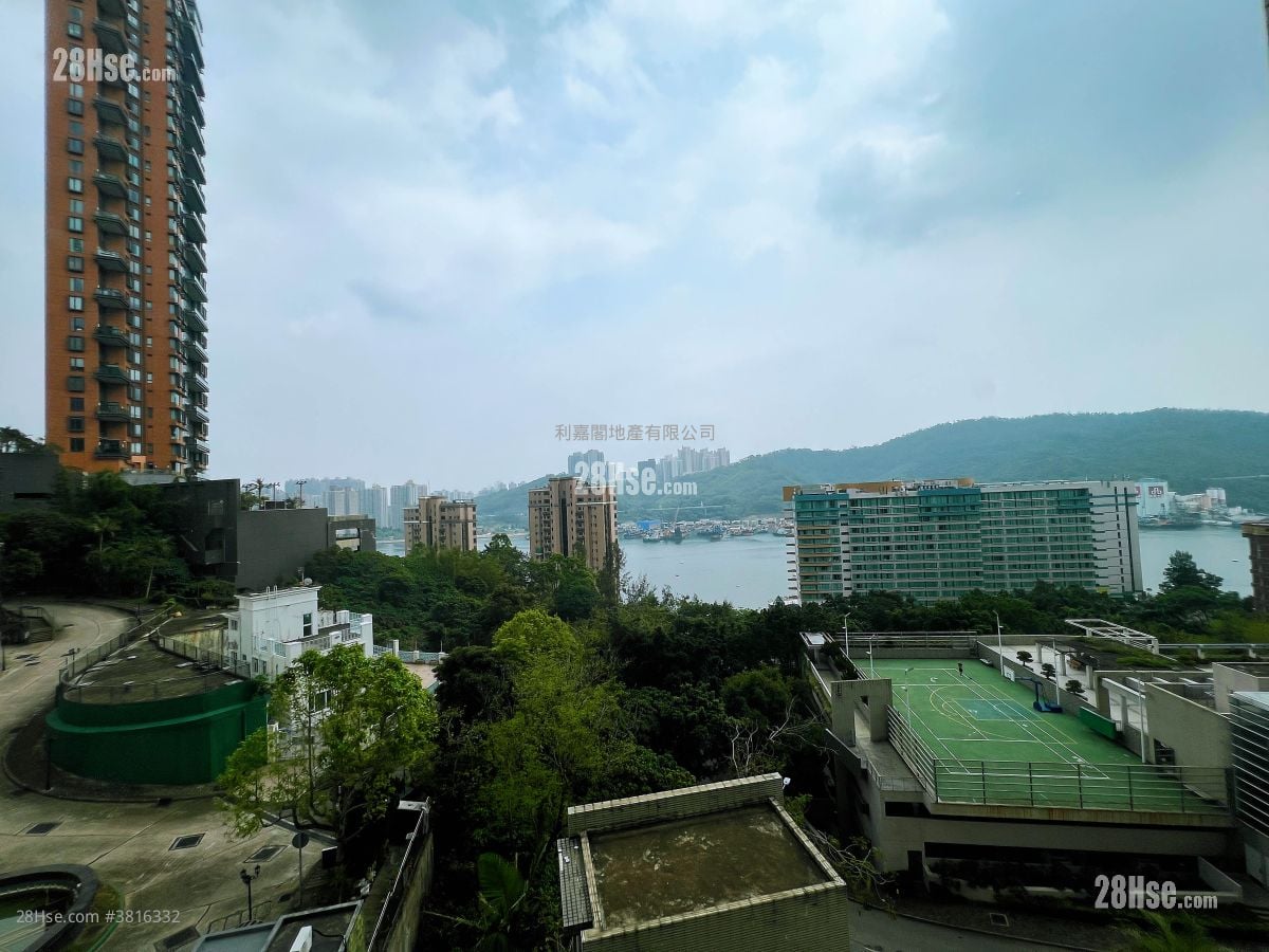 Hanley Villa Sell 3 Bedrooms , 1 Bathroom 593 ft²