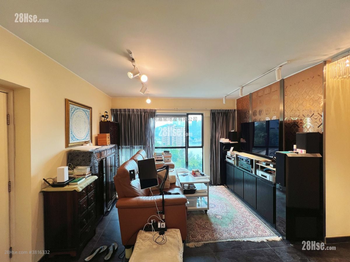 Hanley Villa Sell 3 Bedrooms , 1 Bathroom 593 ft²