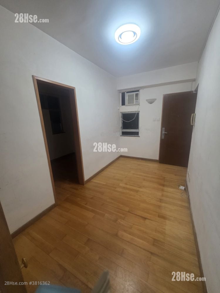 Kin Bong Building Sell 1 Bedroom , 1 Bathroom 288 ft²