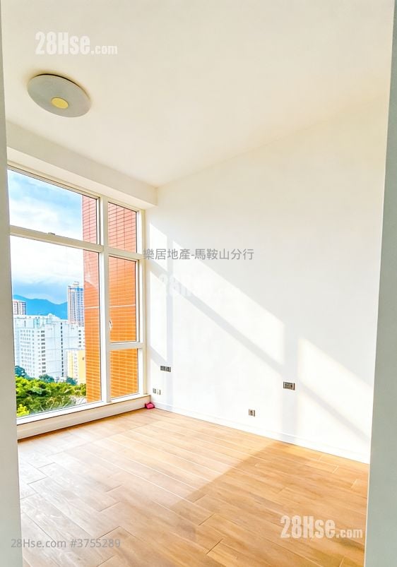 晉名峰 售盤 4 房 , 3 浴室 2,075 平方呎