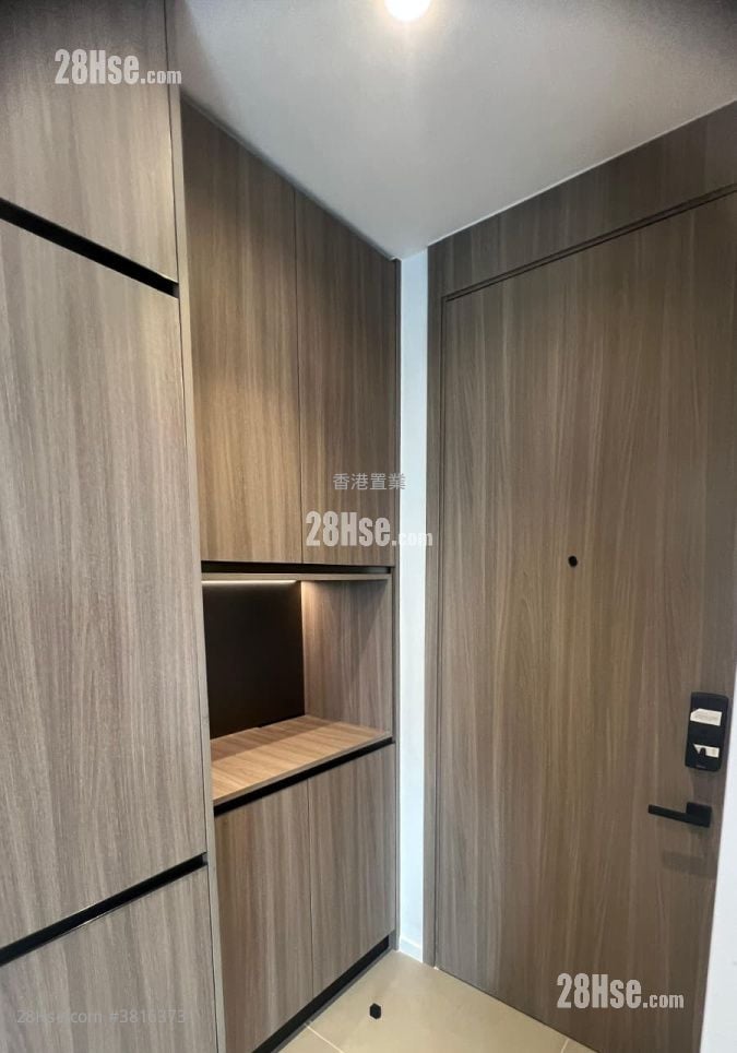 Larchwood Rental 1 Bedroom , 1 Bathroom 267 ft²