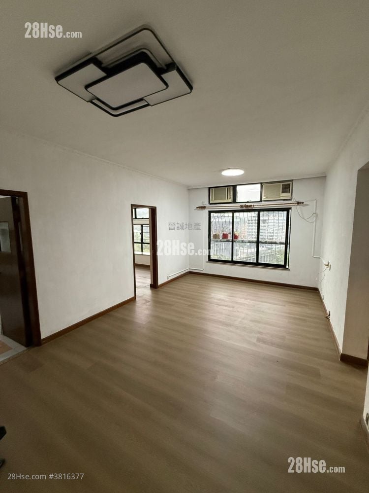 Bayview Terrace Rental 3 Bedrooms , 2 Bathrooms 709 ft²