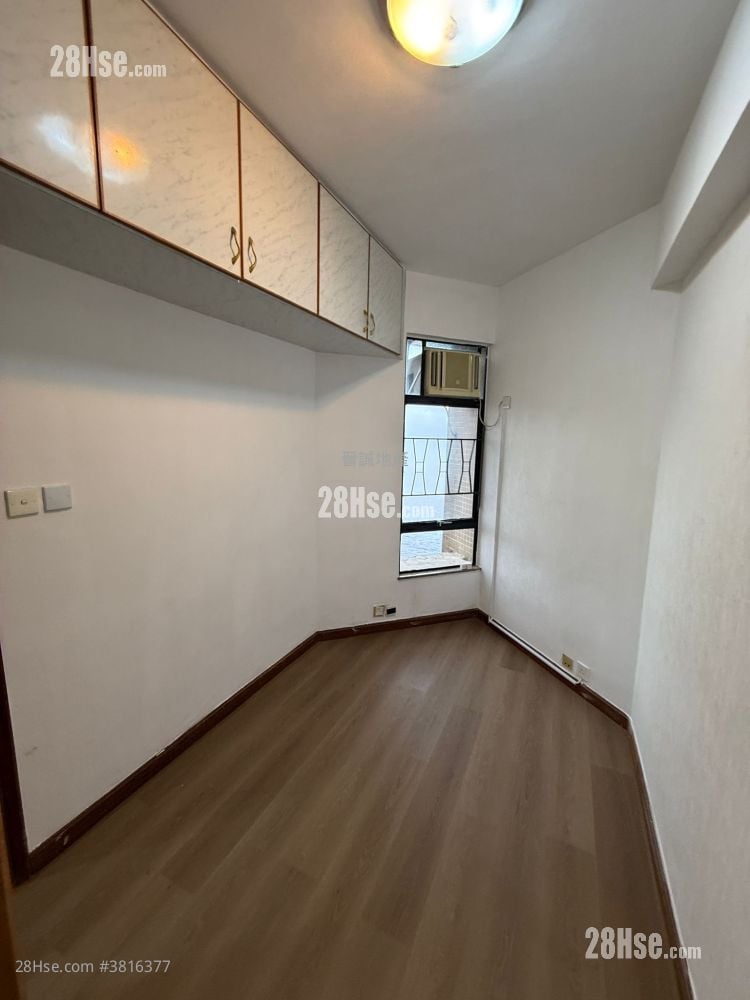 Bayview Terrace Rental 3 Bedrooms , 2 Bathrooms 709 ft²