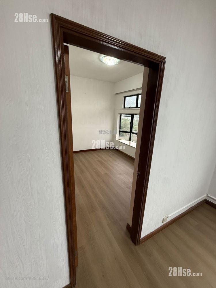 Bayview Terrace Rental 3 Bedrooms , 2 Bathrooms 709 ft²