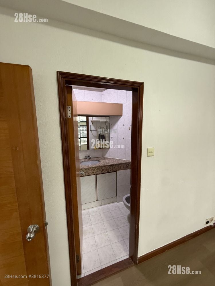 Bayview Terrace Rental 3 Bedrooms , 2 Bathrooms 709 ft²