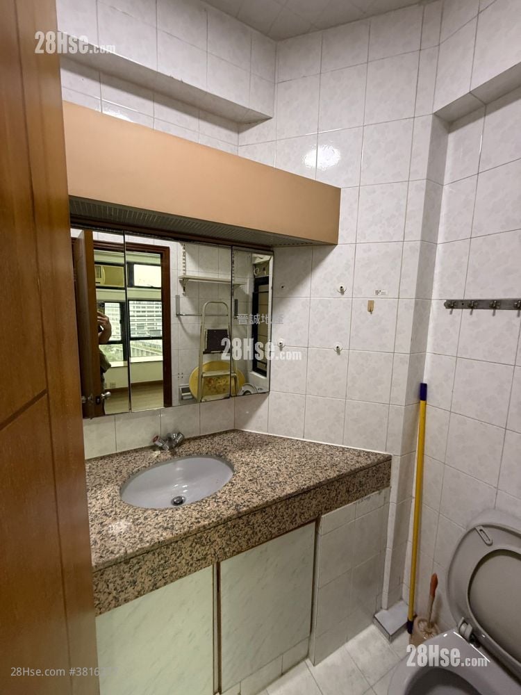 Bayview Terrace Rental 3 Bedrooms , 2 Bathrooms 709 ft²