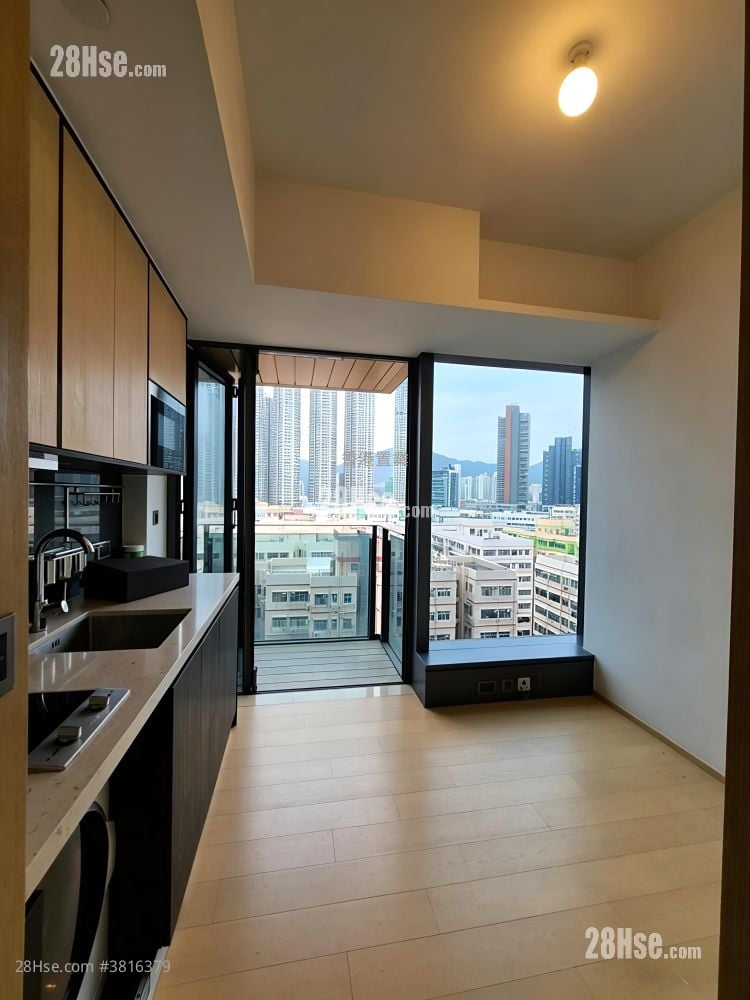 Eltanin Square Mile Rental Studio , 1 Bathroom 198 ft²