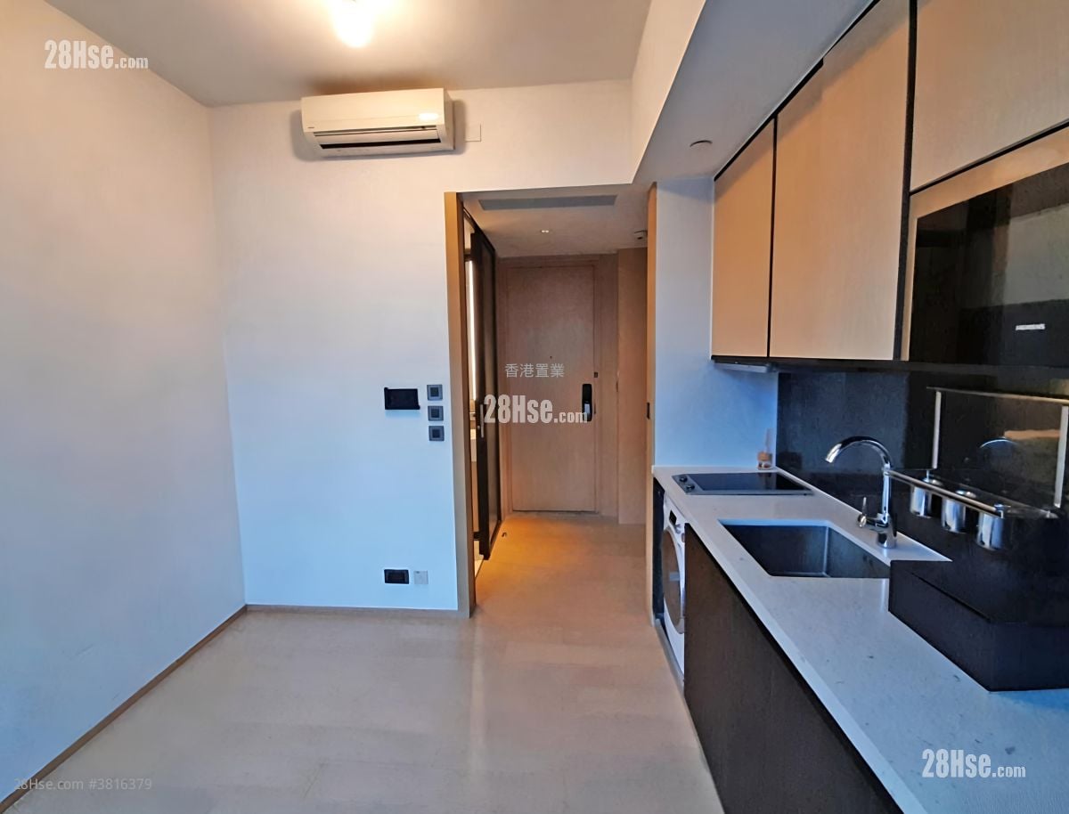 Eltanin Square Mile Rental Studio , 1 Bathroom 198 ft²