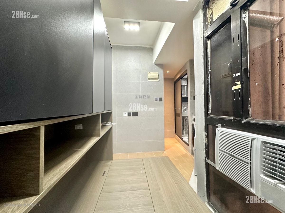 Tak Lee Building Rental Studio , 1 Bathroom 130 ft²