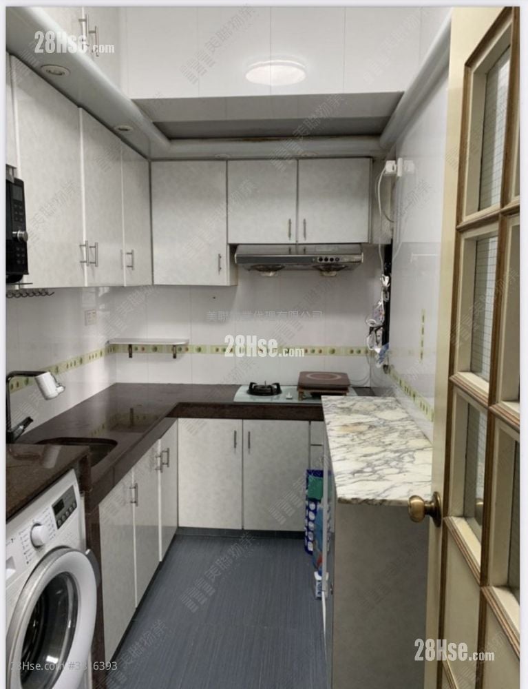 Skyline Plaza Sell 3 Bedrooms 643 ft²