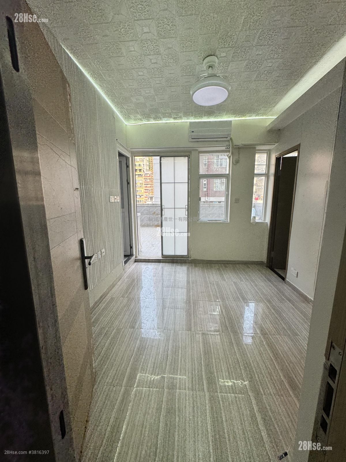 Shui Fung Building Rental 2 Bedrooms , 1 Bathroom 249 ft²