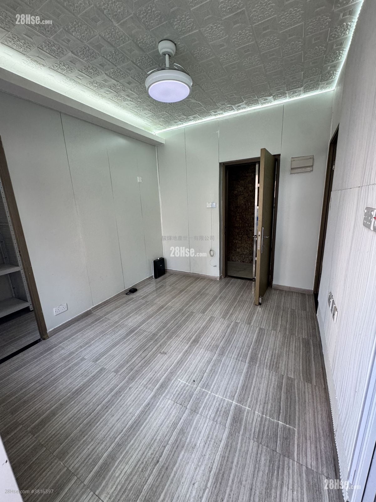 Shui Fung Building Rental 2 Bedrooms , 1 Bathroom 249 ft²