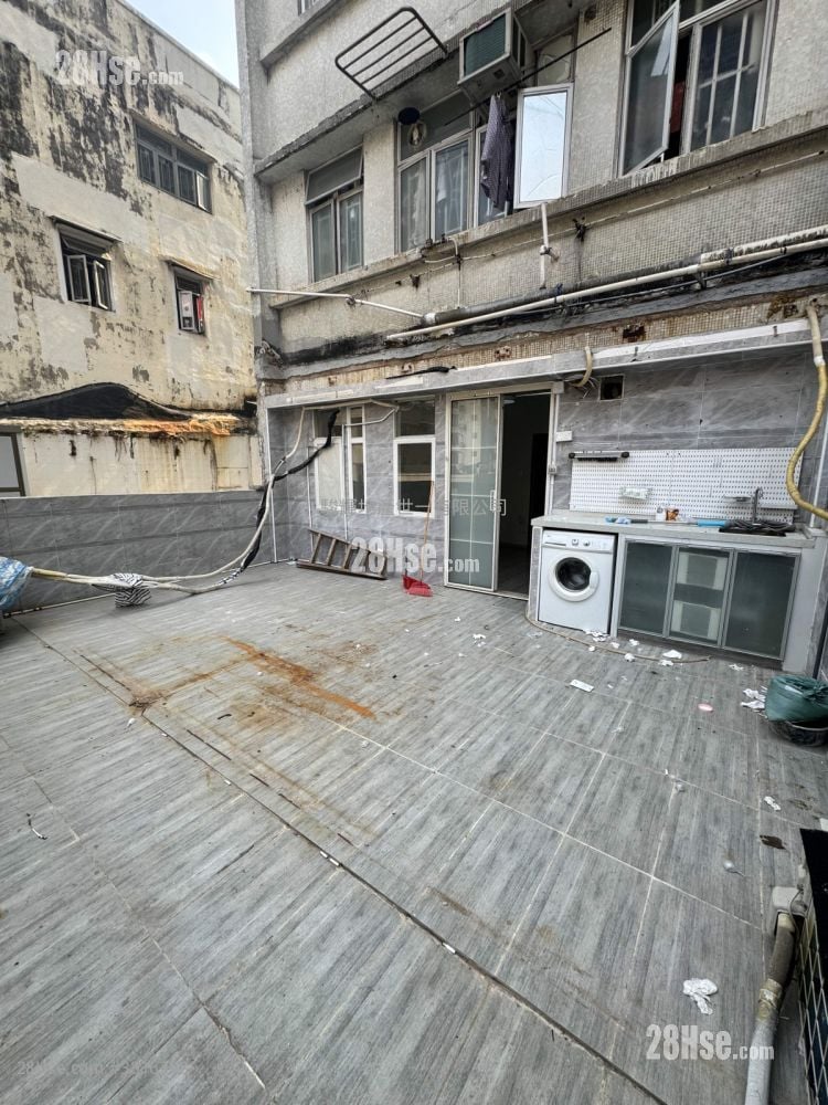 Shui Fung Building Sell 2 Bedrooms , 1 Bathroom 249 ft²